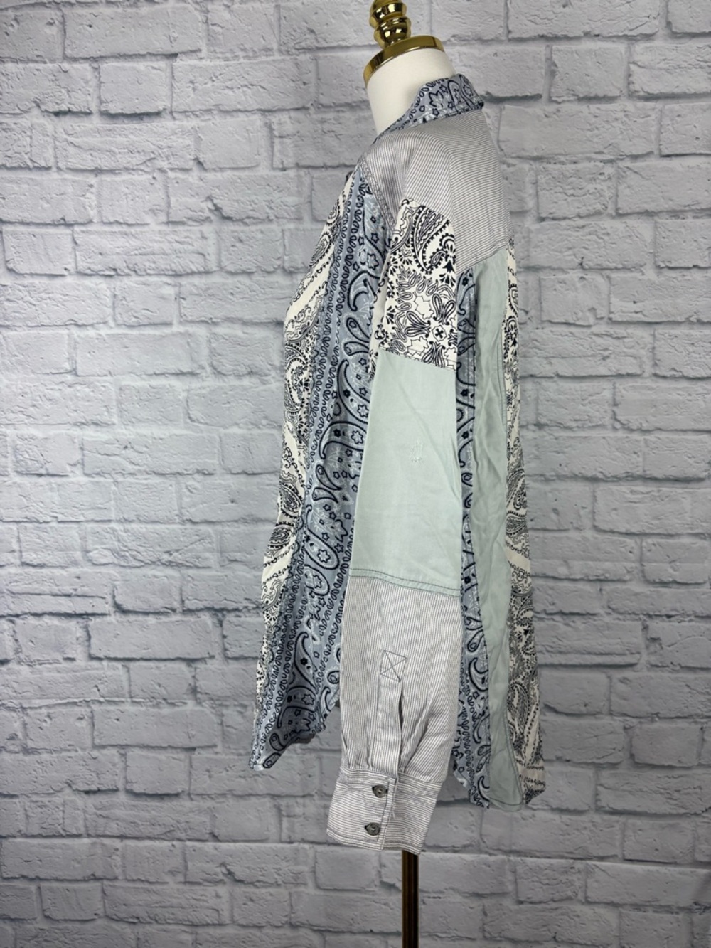 Free People "All Patched Up" chambray button-down shirt size XS - Picture 6 of 9